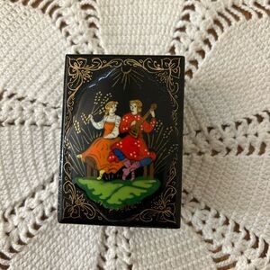 Vintage Russian Lacquer Trinket Box Hand Painted Folk Art Signed